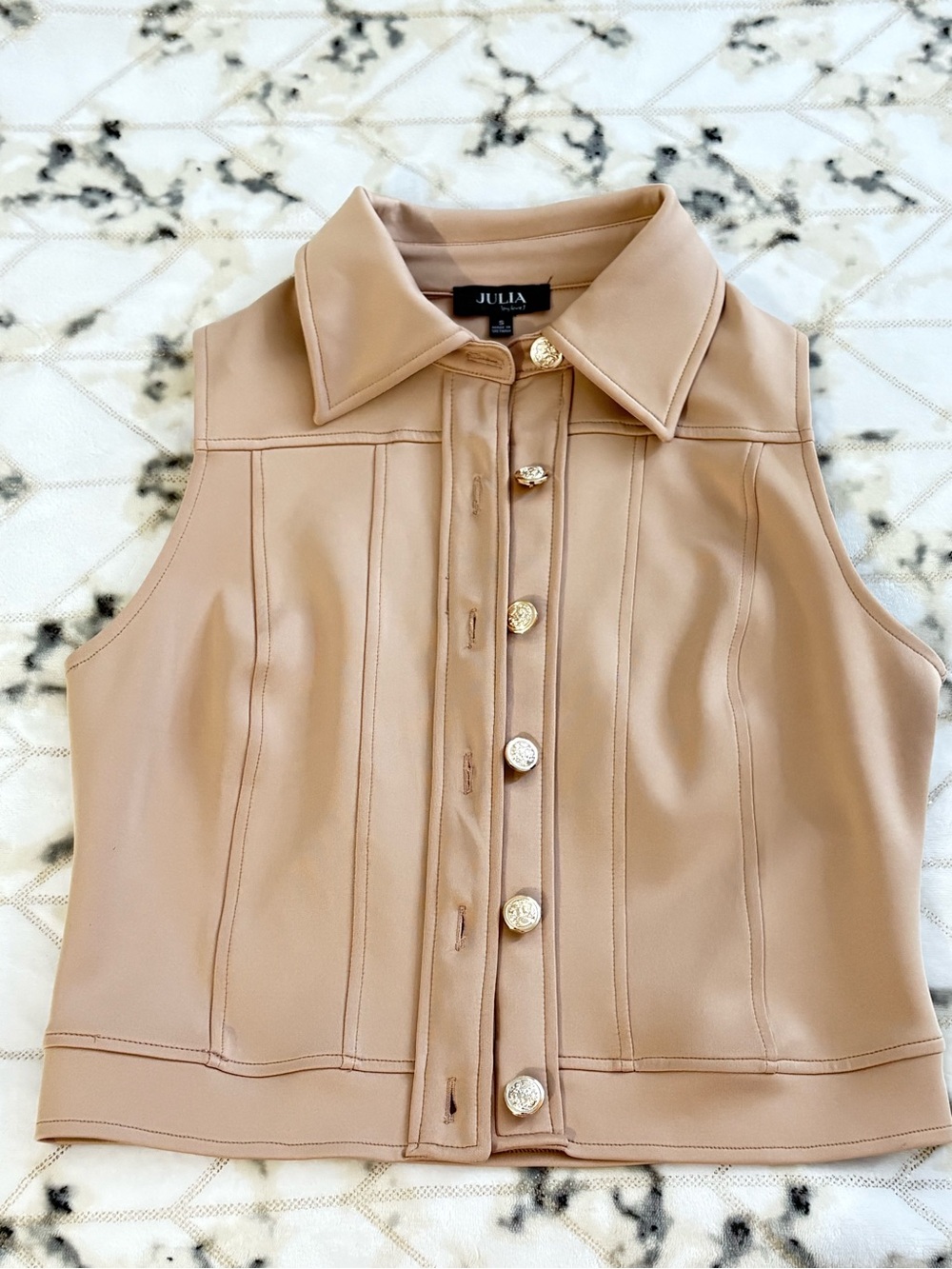 Julia Sleeveless Faux-Leather Button Front Vest in Nude
